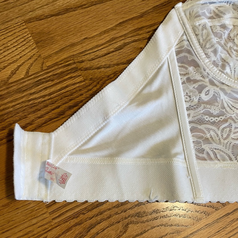 Elegant Lace Bustier in White 36C - Picture 5 of 10
